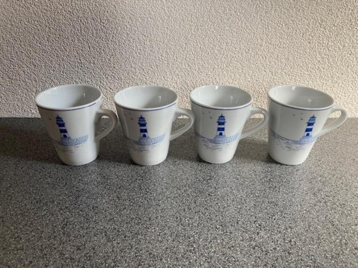 4 NIEUWE bekers/mokken met nautische voorstelling, Huis en Inrichting, Keuken | Servies, Zo goed als nieuw, Kop(pen) en/of Schotel(s)