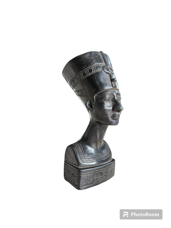 Antieke koningin nefertiti zwart basalt, Verzamelen, Beelden en Beeldjes, Overige typen, Ophalen of Verzenden