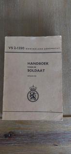 Handboek voor de Soldaat - Koninklijke Landmacht 1976, Verzamelen, Militaria | Algemeen, Ophalen of Verzenden