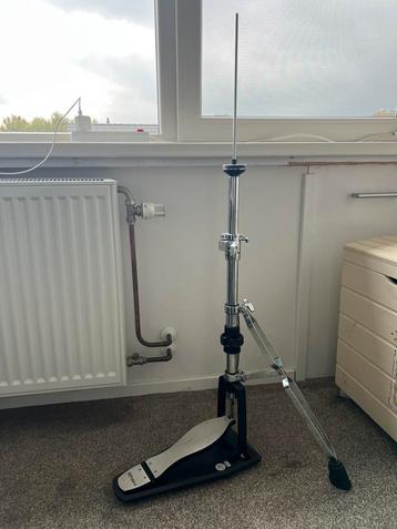 Roland 120A hi hat stand met ingebouwde noise eaters! beschikbaar voor biedingen