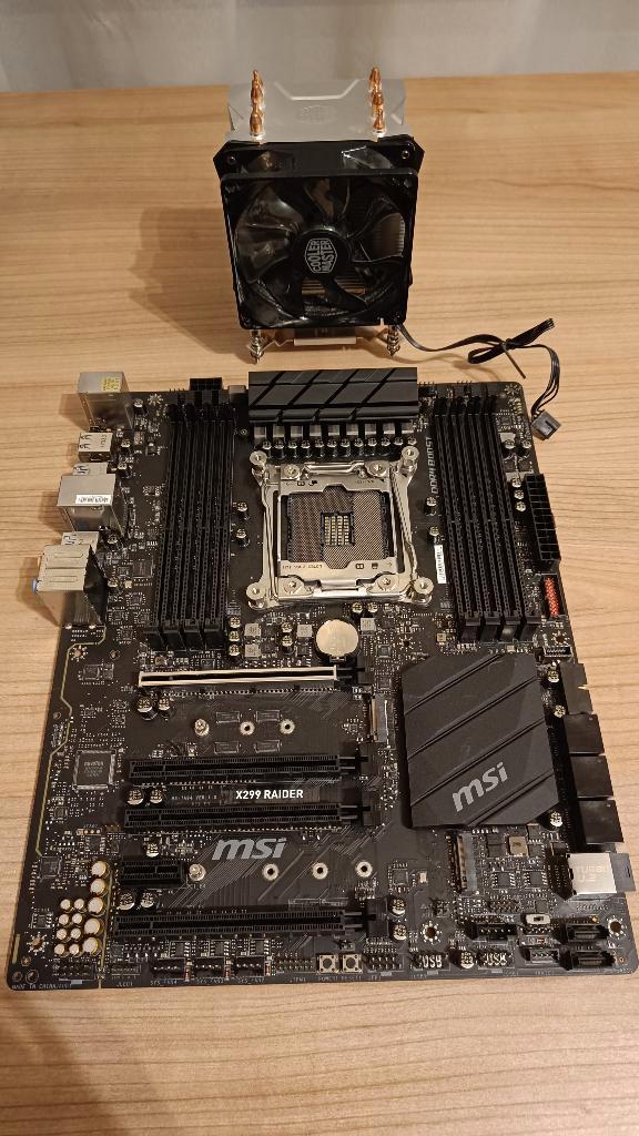 MSI X299 Raider met koeler (defect), Computers en Software, Moederborden, Niet werkend, Intel, DDR4, Ophalen of Verzenden