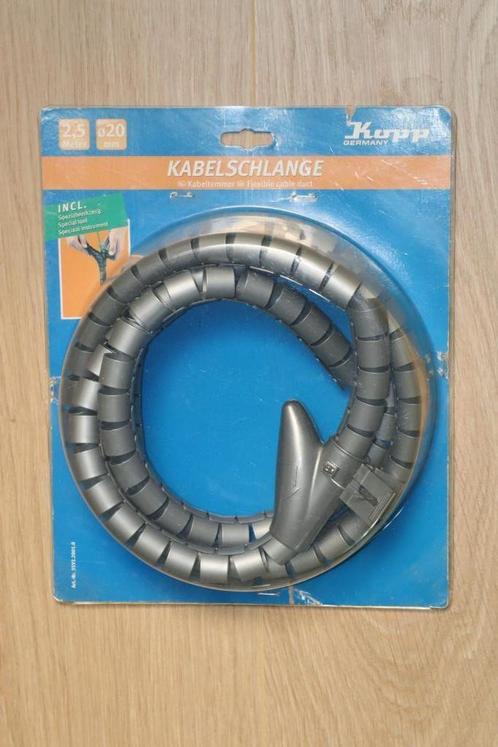 Kopp Kabelgeleider/kabelorganizer 20 mm 2,5 m NIEUW (Grijs, Doe-het-zelf en Verbouw, Elektra en Kabels, Nieuw, Overige typen, Ophalen of Verzenden