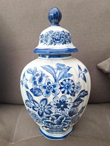 Delfts Blauw Aardewerk Pot met Deksel beschikbaar voor biedingen