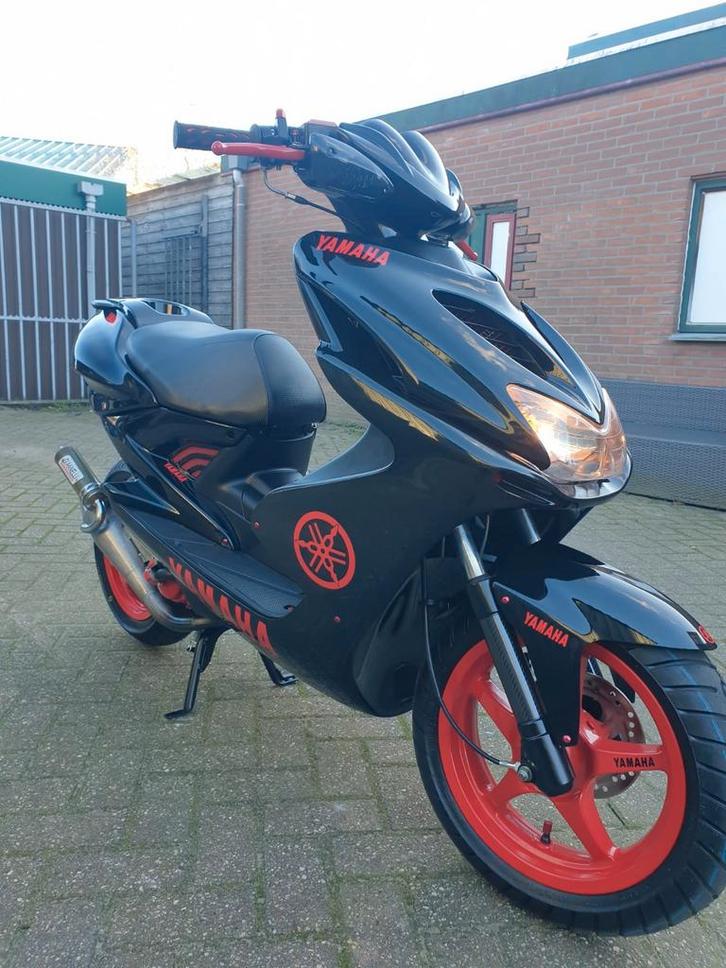 YAMAHA AEROX, Fietsen en Brommers, Scooters | Yamaha, Zo goed als nieuw, Aerox, Benzine, Ophalen