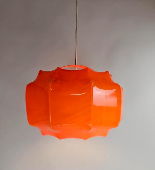 Hanglamp oranje space age van Ilka Plast, Huis en Inrichting, Lampen | Hanglampen, Gebruikt, Minder dan 50 cm, Ophalen of Verzenden