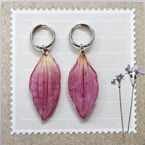 Donker roze Dahlia bloem blad oorbellen, Sieraden, Tassen en Uiterlijk, Oorbellen, Nieuw, Hangers, Overige materialen, Roze, Ophalen of Verzenden