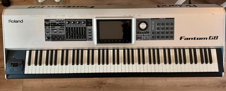 Roland Fantom G8 synthesizer music workstation, Muziek en Instrumenten, Synthesizers, Gebruikt, 88 toetsen, Roland, Met midi-aansluiting