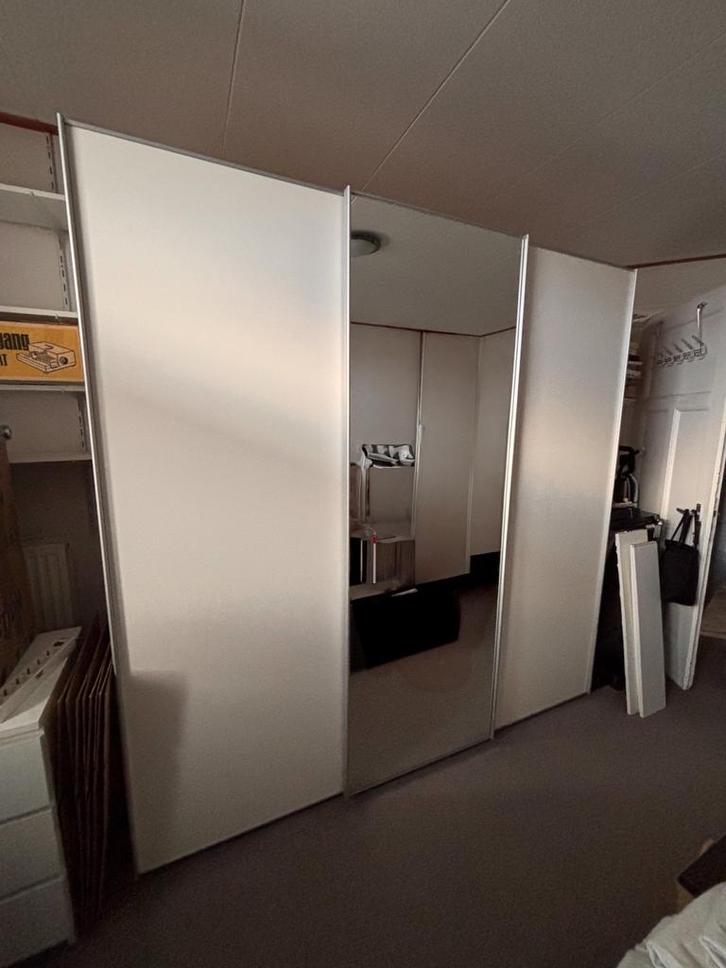 Ruime Nolté Zweefdeurkast met Spiegel, Huis en Inrichting, Kasten | Kledingkasten, Gebruikt, 200 cm of meer, 200 cm of meer, 50 tot 75 cm