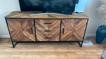 Industrieel dressoir / tv meubel beschikbaar voor biedingen