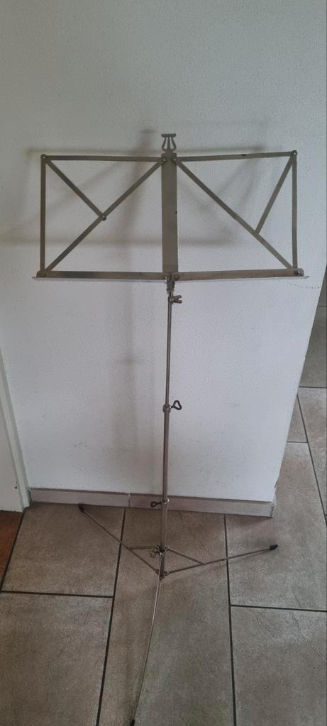 Muzieklessenaar - Standaard voor bladmuziek, Muziek en Instrumenten, Standaards, Gebruikt, Muziekstandaard, Accordeon, Cello, Contrabas