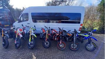 Nieuwe schakelbrommers van Beta, Derbi, Fantic en Hanway. beschikbaar voor biedingen