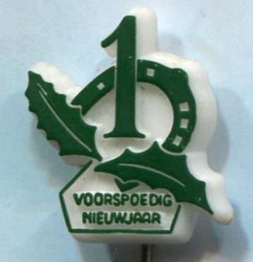 1 Voorspoedig Nieuwjaar groen op wit plastic speldje( P_133) beschikbaar voor biedingen