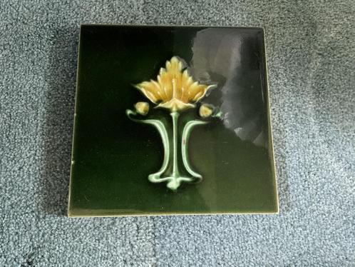 PRACHTIG ART NOUVEAU ANTIEKE WANDTEGEL CA 1900, Antiek en Kunst, Antiek | Wandborden en Tegels, Ophalen of Verzenden