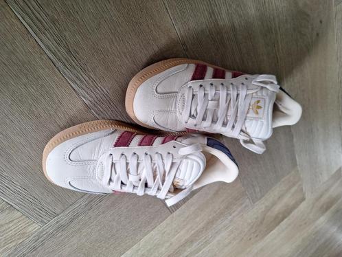 schoenen, Kleding | Dames, Schoenen, Zo goed als nieuw, Sneakers of Gympen, Wit, Ophalen of Verzenden
