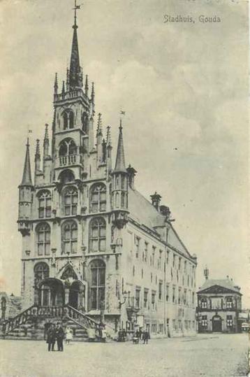 (301-371-035) Gouda Stadhuis beschikbaar voor biedingen