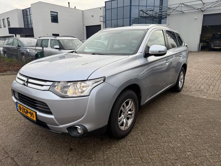 Mitsubishi Outlander 2.0 Business Edition Bj 2015 Exportprij, Auto's, Mitsubishi, Bedrijf, Te koop, Outlander, ABS, Achteruitrijcamera