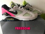 Nike Air Max 180 'Berlin' - Maat 44,5, Kleding | Heren, Schoenen, Ophalen of Verzenden, Zo goed als nieuw, Overige kleuren, Sneakers of Gympen