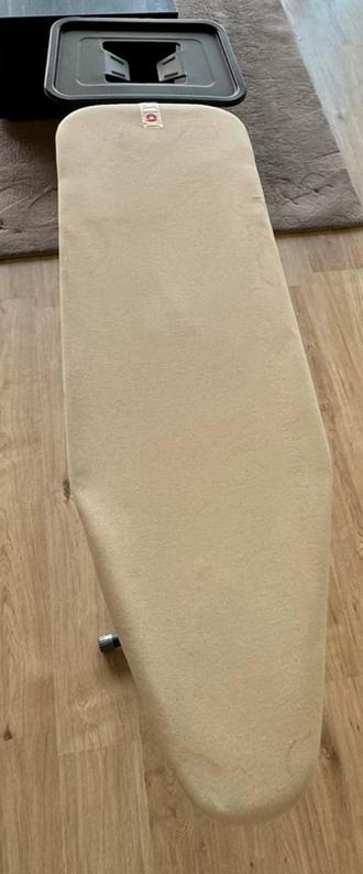 Blokker strijkplanm beschikbaar voor biedingen