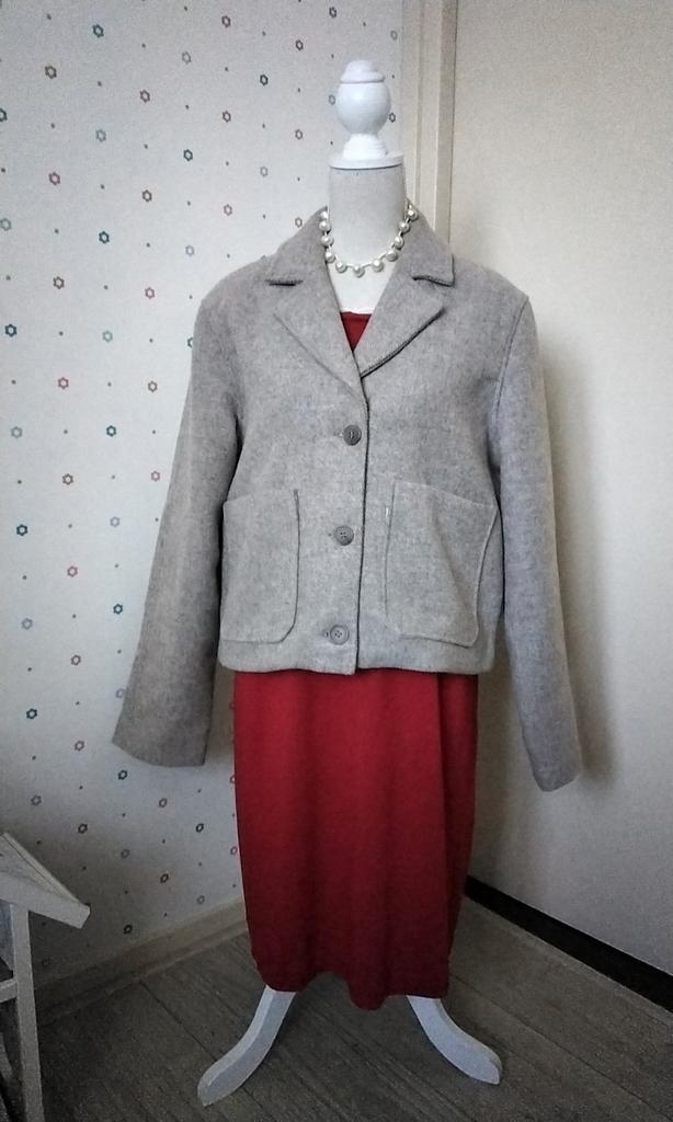 Msch Copenhagen,  zgan zandkleur kort jasje,  maat L-XL., Kleding | Dames, Jasjes, Kostuums en Pakken, Zo goed als nieuw, Jasje