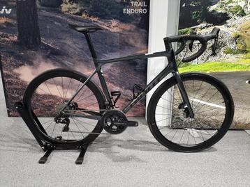Giant TCR Advanced Pro Carbon Racefiets Dura Ace di2 maat ML beschikbaar voor biedingen