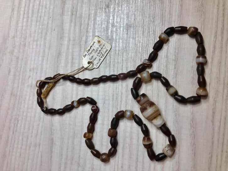 Prachtige pre-historische ketting van agaten, Antiek en Kunst, Antiek | Kleding en Accessoires, Ophalen of Verzenden