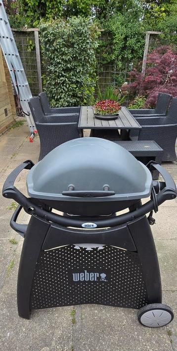 WEBER Q2400 elektrische bbq inclusief Weber tafelwagen beschikbaar voor biedingen