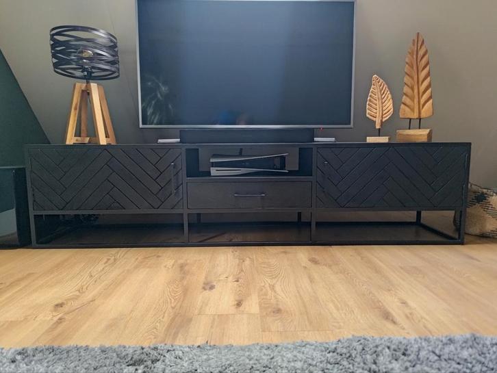 Mangohout TV meubel 210 cm / Zwart met visgraat., Huis en Inrichting, Kasten | Televisiemeubels, Zo goed als nieuw, Minder dan 100 cm