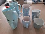 Diverse lichtblauwe kopjes, Huis en Inrichting, Ophalen, Aardewerk