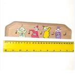 Kinderkapstok Teletubbies. Vrolijke rode kast. Veilige tafel, Ophalen of Verzenden, Hout, Minder dan 100 cm