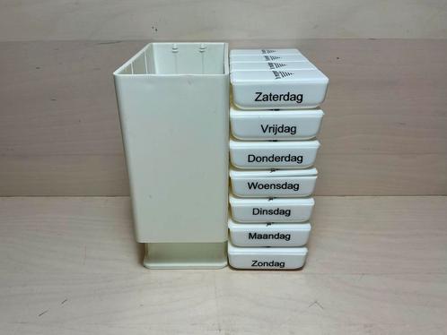 Weekpillendoos pillendoos vier vakjes per dag, Diversen, Verpleegmiddelen, Nieuw, Ophalen of Verzenden