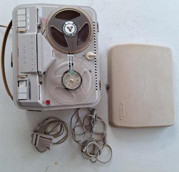 Grundig TK17 vintage bandrecorder met toebehoren beschikbaar voor biedingen