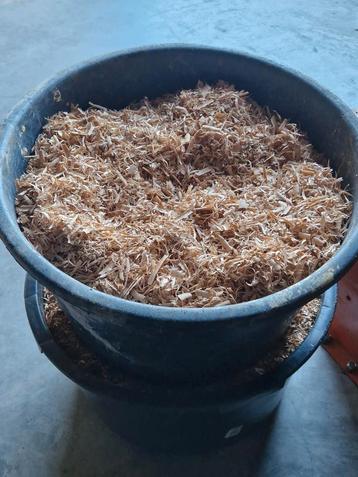Eiken rookmot 2x speciekuip 70l beschikbaar voor biedingen