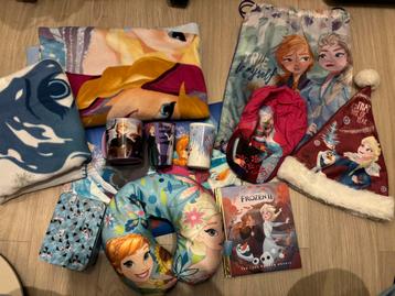 Frozen spullen oa plaids, gymtasje etc beschikbaar voor biedingen