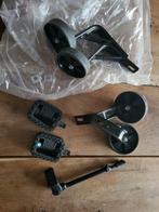 2 pedalen, 2 zijwieltjes, 1 standaard kinderfiets, Crankstel of Pedalen, Gebruikt, Onbekend, Algemeen