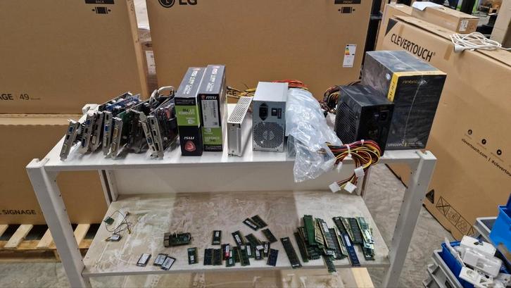 Computer Onderdelen Verzameling: Geheugen, GPU, Voeding, HDD, Computers en Software, Videokaarten, Ophalen of Verzenden