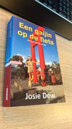 Josie Dew - Een gaijin op de fiets, Boeken, Josie Dew, Ophalen of Verzenden, Zo goed als nieuw, Nederland
