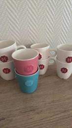 Douwe Egberts mokken, Huis en Inrichting, Keuken | Servies, Ophalen of Verzenden, Zo goed als nieuw, Overige stijlen, Kop(pen) en/of Schotel(s)