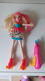 Barbie met rolschaatsen, Kinderen en Baby's, Speelgoed | Poppen, Ophalen of Verzenden, Gebruikt, Barbie