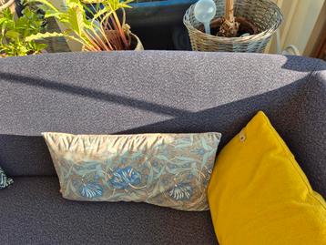 Gezocht Twinwool stofin paars / blauw met kleine witte stipj beschikbaar voor biedingen