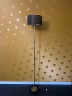 Moderne staande lamp – strak design – zo goed als nieuw, Ophalen of Verzenden, Zo goed als nieuw, 150 tot 200 cm