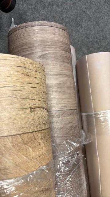 VINYL beschikbaar voor biedingen