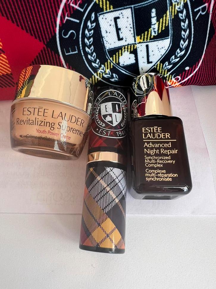 Estée Lauder Serum Setjes met Toilettasje, Sieraden, Tassen en Uiterlijk, Uiterlijk | Cosmetica en Make-up, Nieuw, Make-up, Gehele gezicht