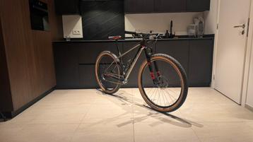 Scott Scale 910 Elite Carbon M beschikbaar voor biedingen