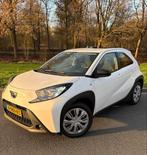 Toyota Aygo X 1.0 Vvti MT 72pk 2023 Wit Camera Nieuwstaat !!, Auto's, Toyota, Voorwielaandrijving, Stof, 920 kg, 4 stoelen