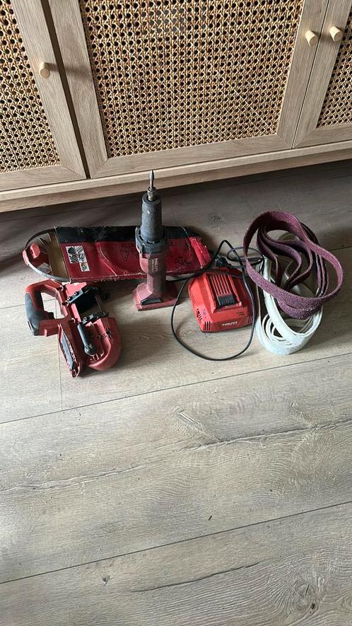 Accu gereedschap hilti, Doe-het-zelf en Verbouw, Gereedschap | Machine-onderdelen en Toebehoren, Gebruikt, Ophalen of Verzenden