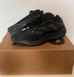 Yeezy 700 v3 maat 42.5, Kleding | Heren, Schoenen, Ophalen of Verzenden, Zo goed als nieuw, Adidas