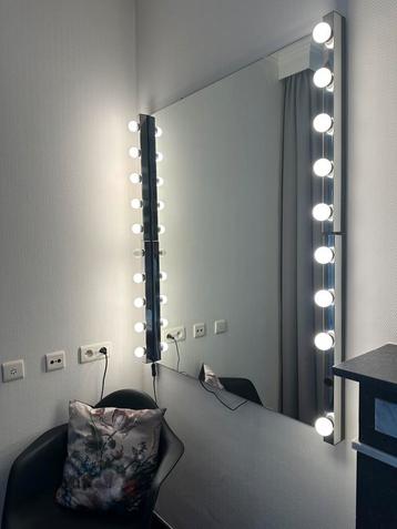 Make-up spiegel met lampen