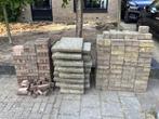 Partij grindtegels, waalformaat klinkers en betonklinkers, Tuin en Terras, Tegels en Klinkers, Ophalen, Gebruikt