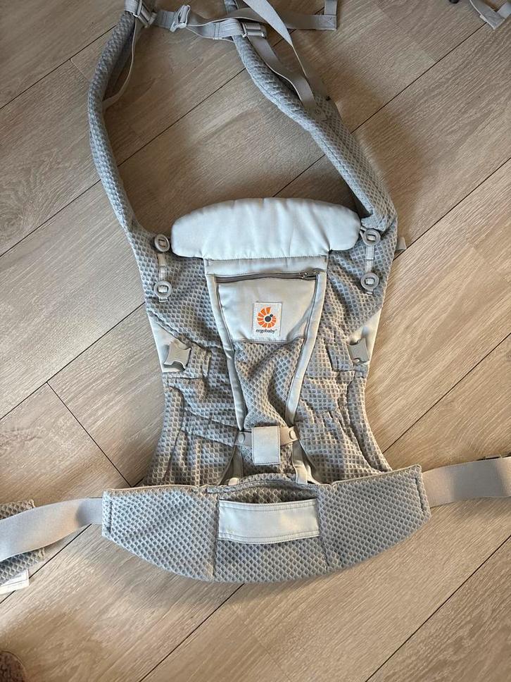 Ergobaby Adapt Soft Flex Mesh - Pearl Grey, Kinderen en Baby's, Babydragers en Draagdoeken, Zo goed als nieuw, Draagzak, Buik, Rug of Zij