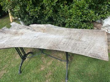 Massieve boomstam tafel onbewerkt beschikbaar voor biedingen